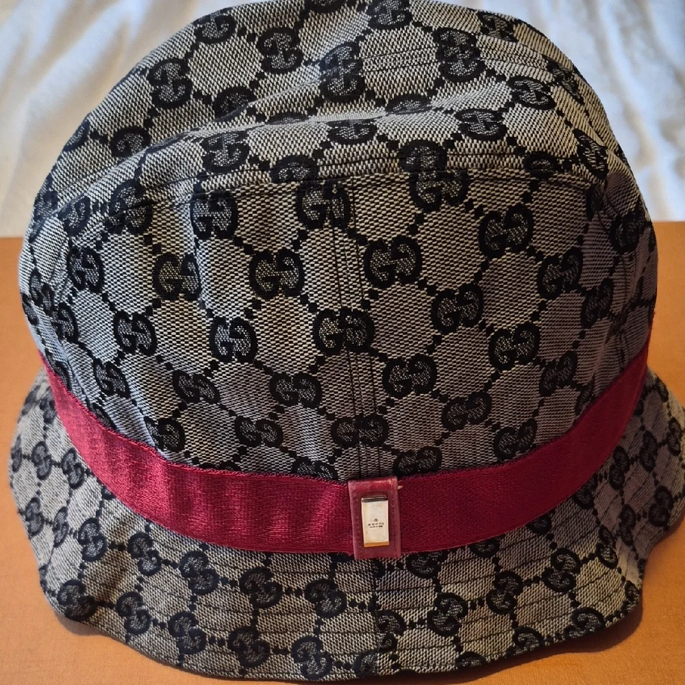 Gucci Black and Burgundy Monogram Bucket Hat - Picture 1 of 7
